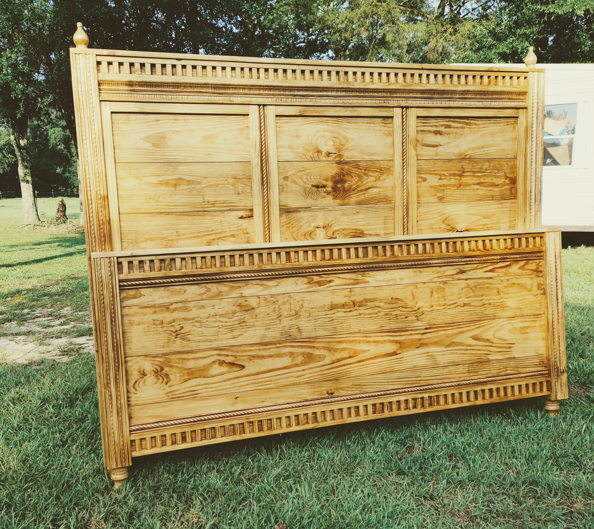 The Anne Farmhouse Bed