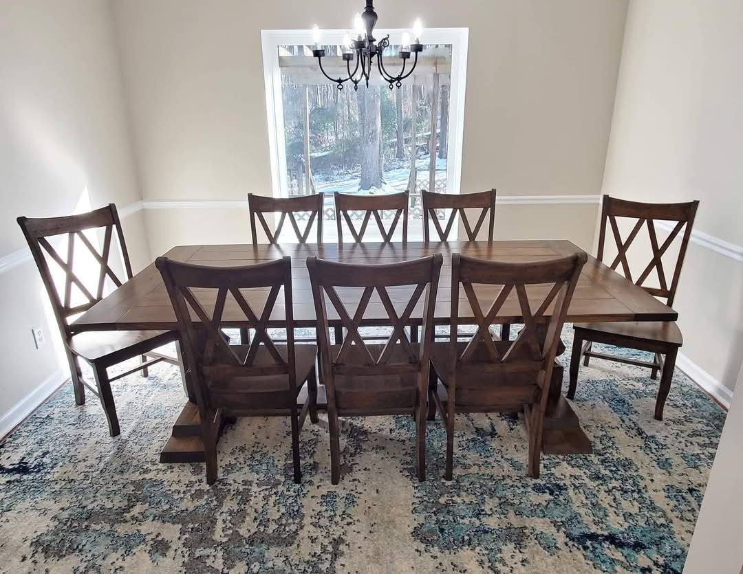 Fancy Pedestal Farmhouse Table
