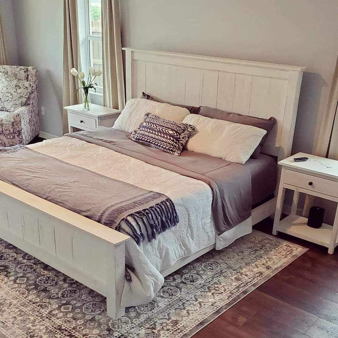King Farmhouse Bed