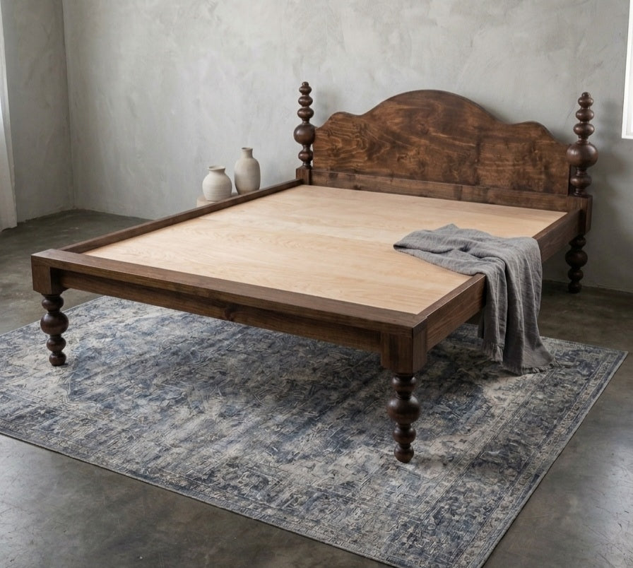 The Savanah Spindle Bed | Solid Wood