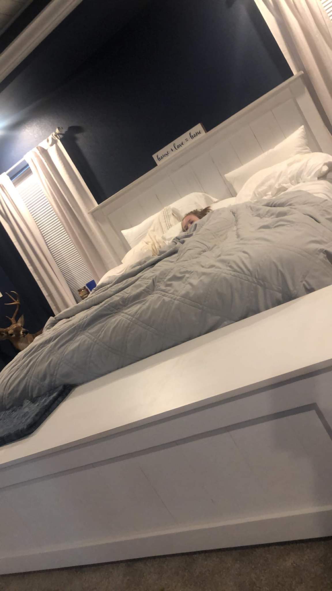 Farmhouse Bed with Footboard Bench