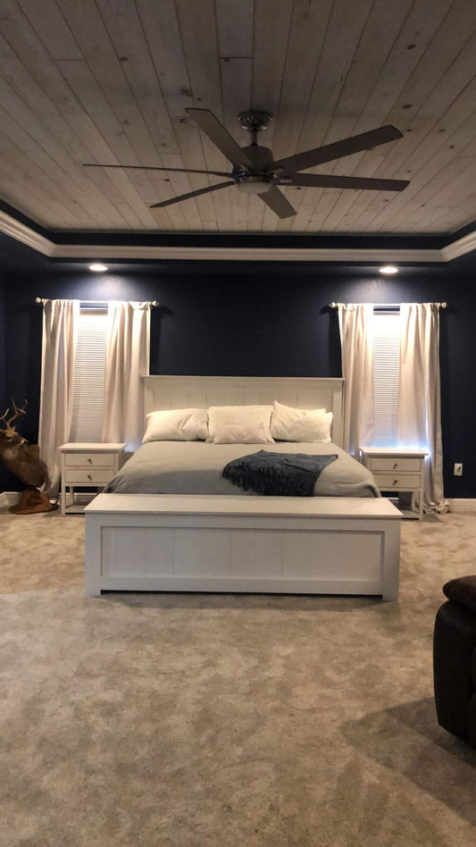 Farmhouse Bed with Footboard Bench